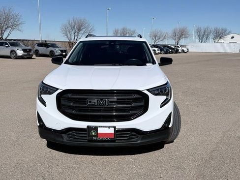 Used 2021 GMC Terrain SLT w/ Elevation Edition image 4