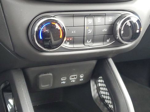 Used 2023 Chevrolet TrailBlazer LT image 18