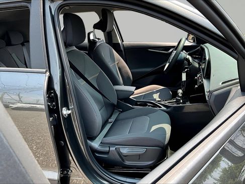Used 2026 Kia Niro LX FWD image 24