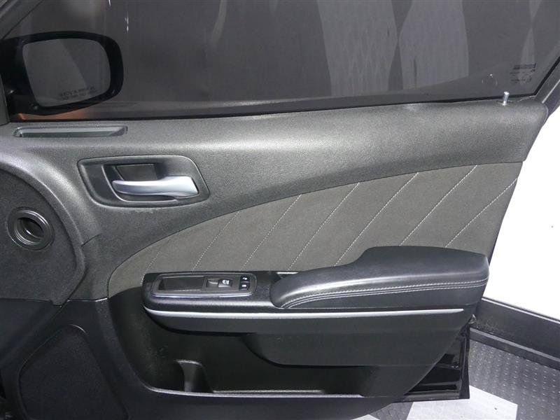 Used 2022 Dodge Charger SXT RWD image 18