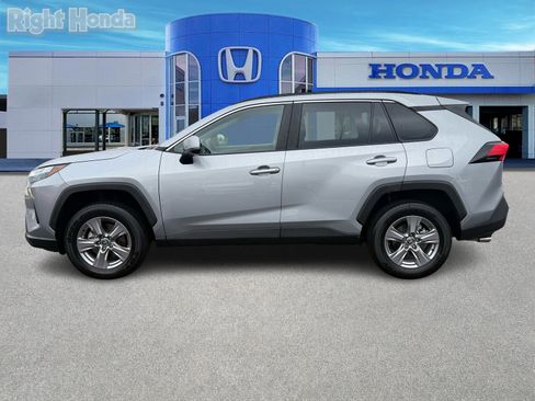Used 2025 Toyota RAV4 XLE image 3