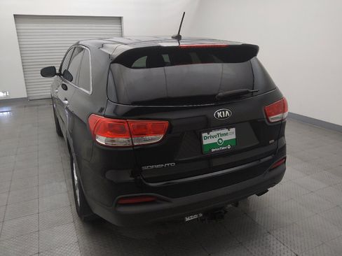Used 2016 Kia Sorento L FWD image 6