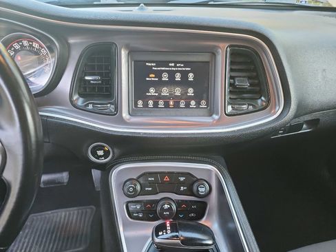Used 2019 Dodge Challenger SXT image 22