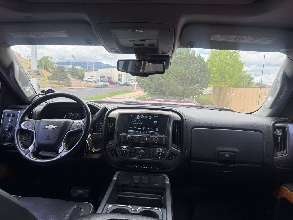 Used 2018 Chevrolet Silverado 2500 High Country w/ Duramax Plus Package AWD/4WD image 26