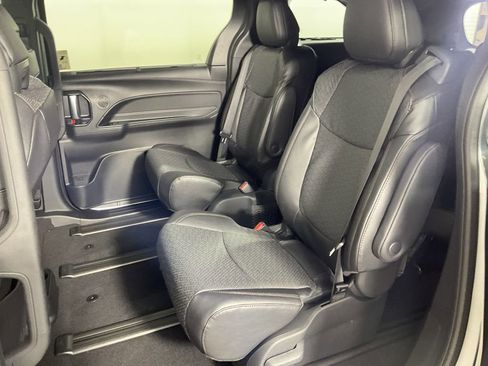 New 2026 Toyota Sienna Limited image 17