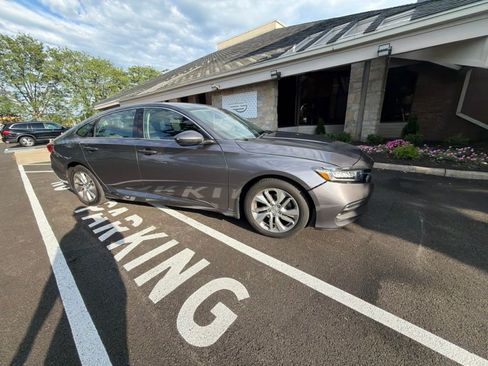 Used 2019 Honda Accord LX image 7