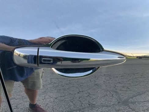 Used 2025 Nissan Rogue SV image 13