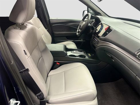 Used 2025 Honda Passport EX-L image 28