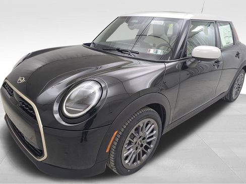 New 2026 MINI Cooper 4-Door Hardtop image 5