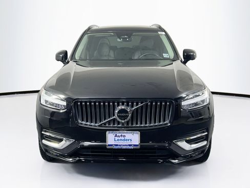 Used 2023 Volvo XC90 B6 Plus image 2