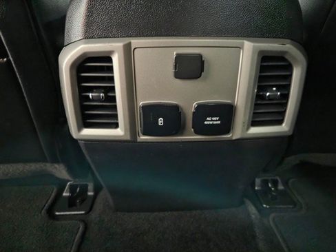 Used 2018 Ford F250 Lariat w/ Lariat Value Package AWD/4WD image 79