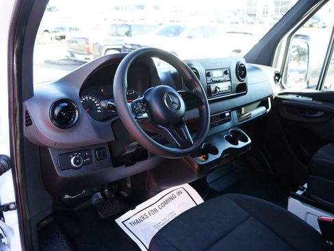 Used 2019 Mercedes-Benz Sprinter 144 image 12