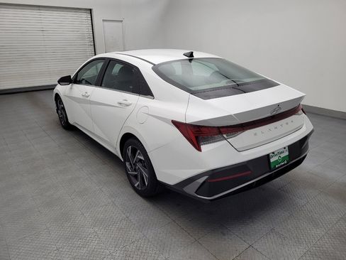 Used 2025 Hyundai Elantra SEL FWD image 5