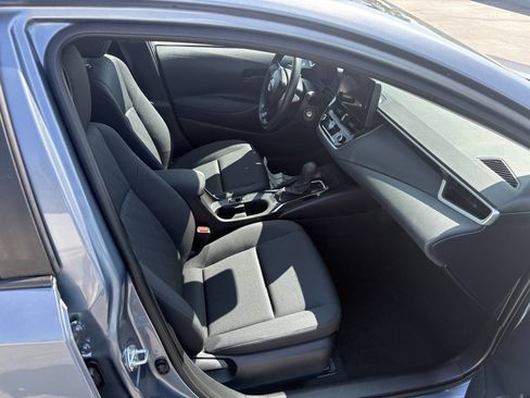 Used 2025 Toyota Corolla LE image 26