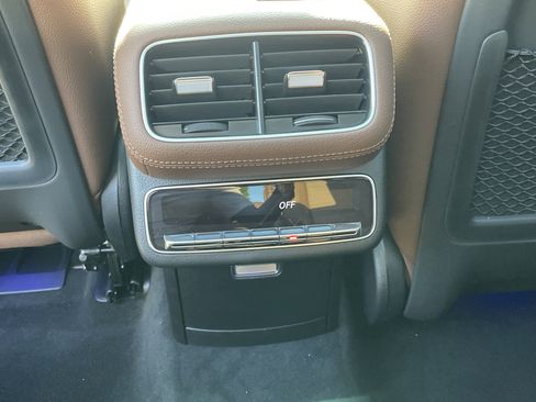New 2026 Mercedes-Benz GLS 450 4MATIC image 41