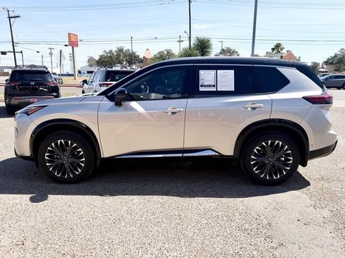 Certified 2024 Nissan Rogue Platinum w/ Platinum Premium Package image 4