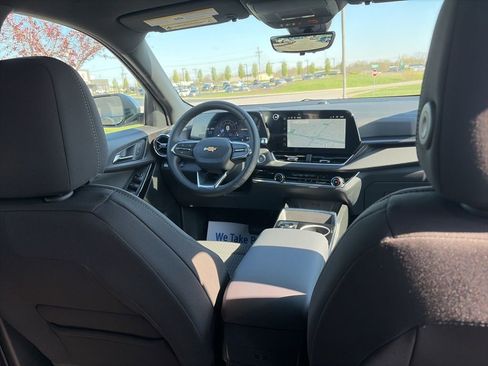 New 2026 Chevrolet Equinox LT w/ Safety and Technology Package AWD/4WD image 36