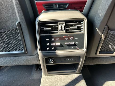 Used 2026 Porsche Cayenne S AWD/4WD image 40