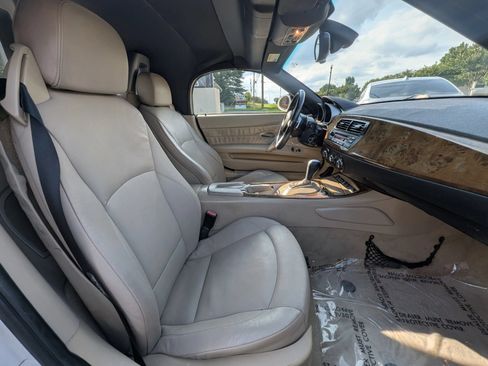Used 2008 BMW Z4 3.0i RWD image 27