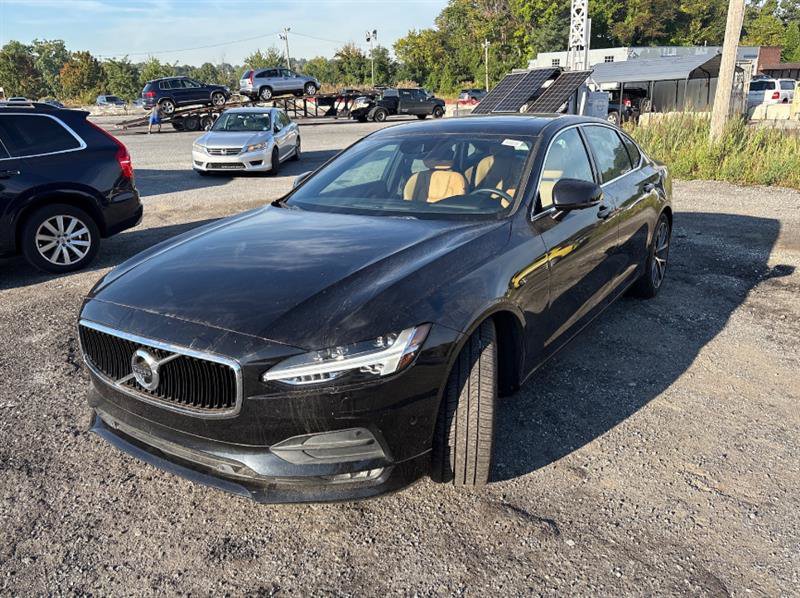 Used 2018 Volvo S90 T5 Momentum w/ Convenience Package FWD image 4