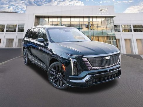 Used 2026 Cadillac Vistiq Platinum image 3