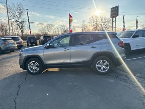 Certified 2024 GMC Terrain SLE image 8