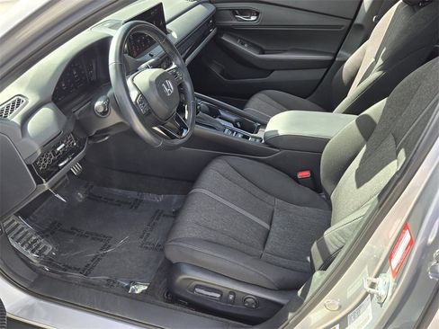 Used 2024 Honda Accord Sport image 11