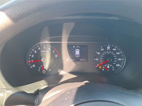 Used 2020 Kia Soul LX image 11