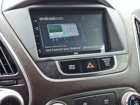 Used 2012 Hyundai Tucson GLS image 16