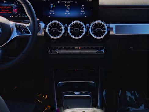 Certified 2026 Mercedes-Benz GLB 250 GLB 250 image 17