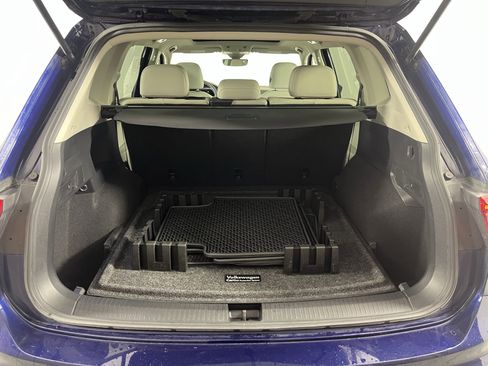 Certified 2022 Volkswagen Tiguan SE w/ Panoramic Sunroof Package image 27