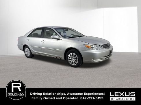 Used 2004 Toyota Camry LE image 3
