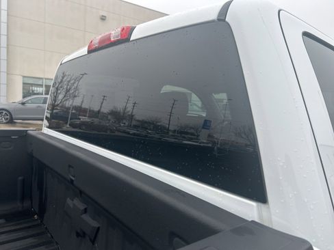 Used 2018 Chevrolet Silverado 1500 LT w/ Redline Edition image 8