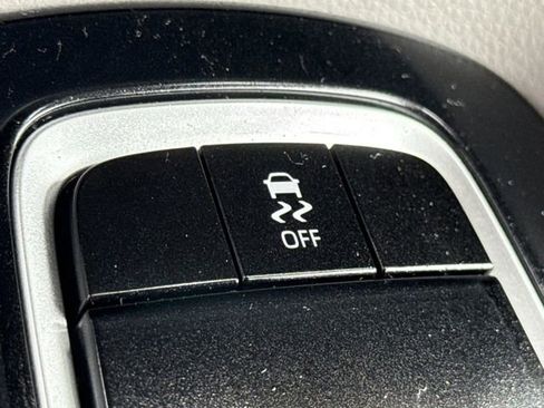 Used 2024 Toyota Corolla LE FWD image 35