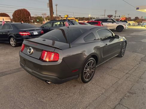 Used 2010 Ford Mustang GT image 6