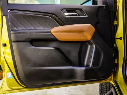 Used 2023 GMC Canyon AT4 w/ Canyon Safety Plus Package image 35