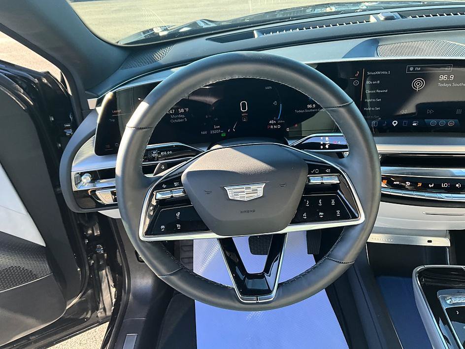 Used 2025 Cadillac Lyriq Sport AWD/4WD image 34