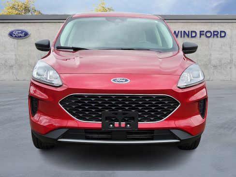 Used 2022 Ford Escape SE AWD/4WD image 2