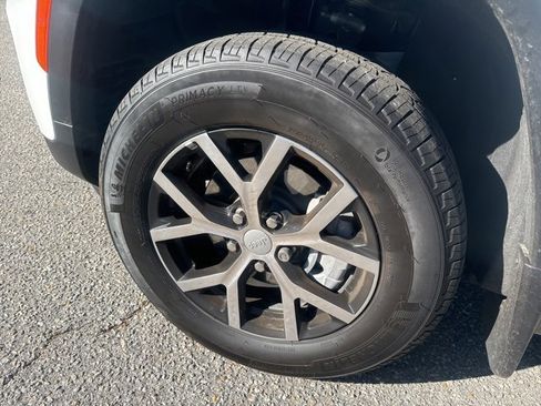 Used 2025 Jeep Grand Cherokee Limited w/ MOPAR Finishing Package image 9