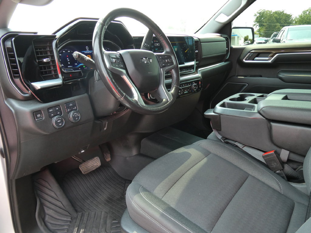 Certified 2022 Chevrolet Silverado 1500 RST AWD/4WD image 23