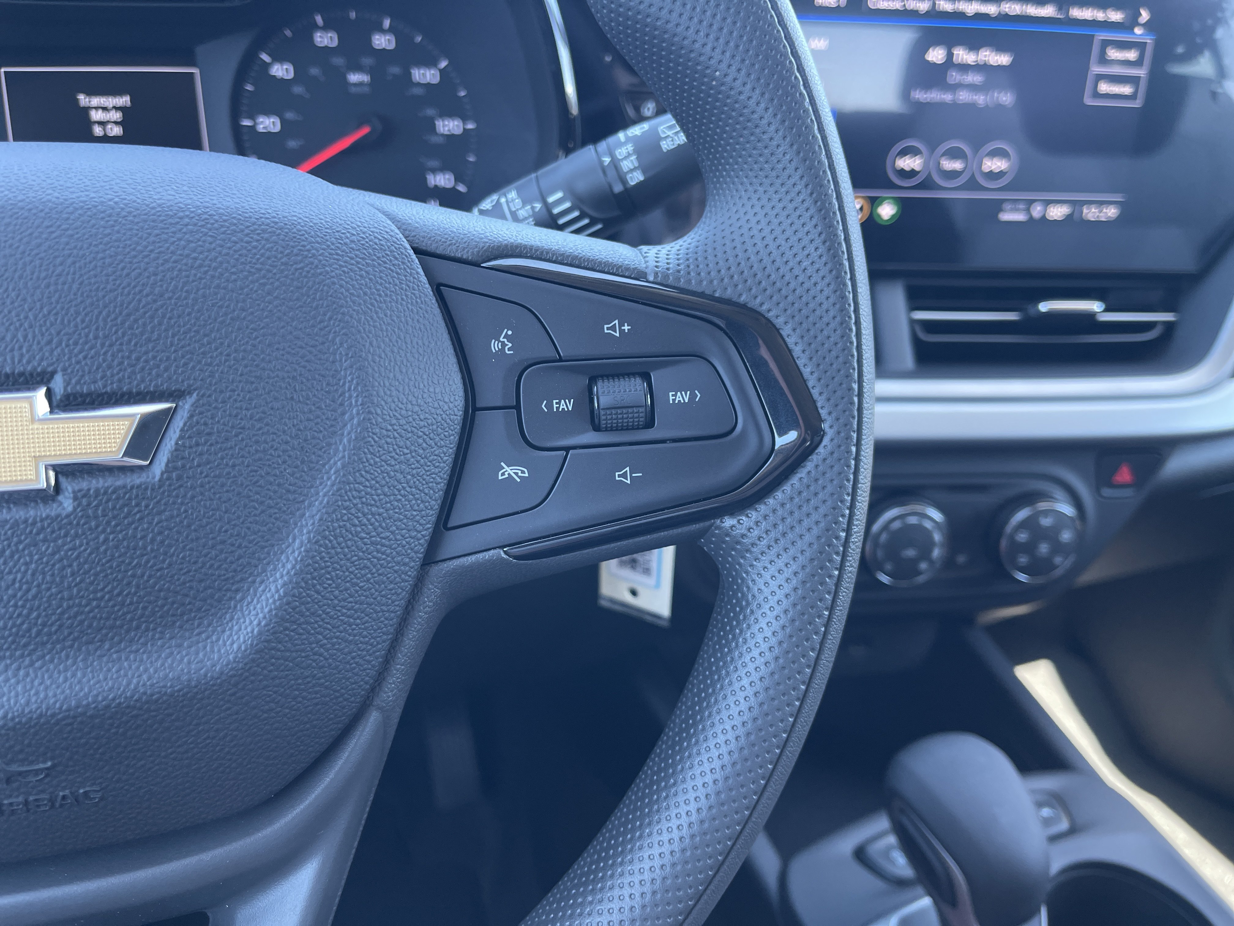 New 2026 Chevrolet Trax LS w/ LS Convenience Package FWD image 38