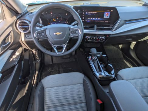 New 2026 Chevrolet Trax LT w/ Driver Confidence Package FWD image 18
