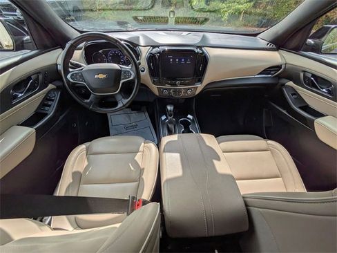 Used 2022 Chevrolet Traverse Premier image 33