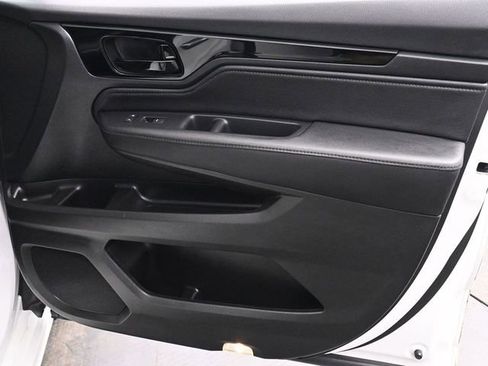 Used 2023 Honda Odyssey Elite image 17