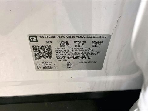 Used 2023 GMC Terrain SLE w/ Driver Convenience Package image 19