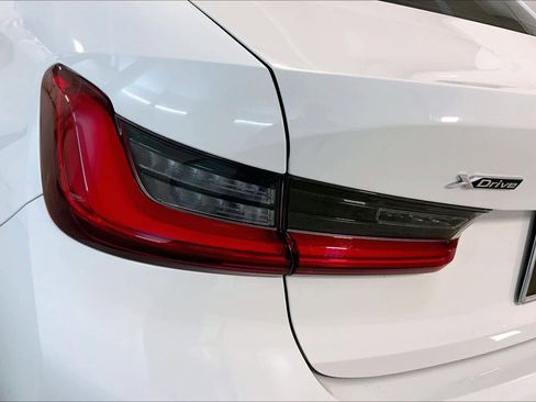 Used 2019 BMW 330i xDrive Sedan w/ Convenience Package image 28