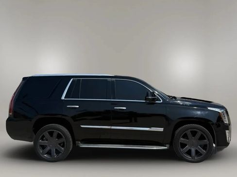 Used 2016 Cadillac Escalade Premium RWD image 9