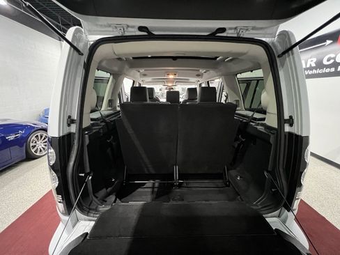 Used 2016 Land Rover LR4 HSE image 55