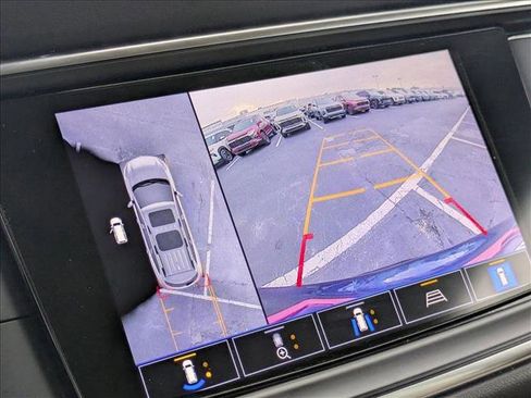 Used 2022 Buick Enclave Premium image 13