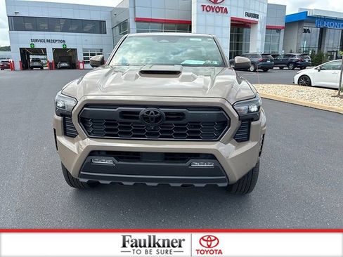 Certified 2026 Toyota Tacoma TRD Sport w/ TRD Sport Premium Package AWD/4WD image 22